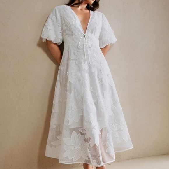 Plus Size Elegant White Floral Women Dress - Picture 1 of 4